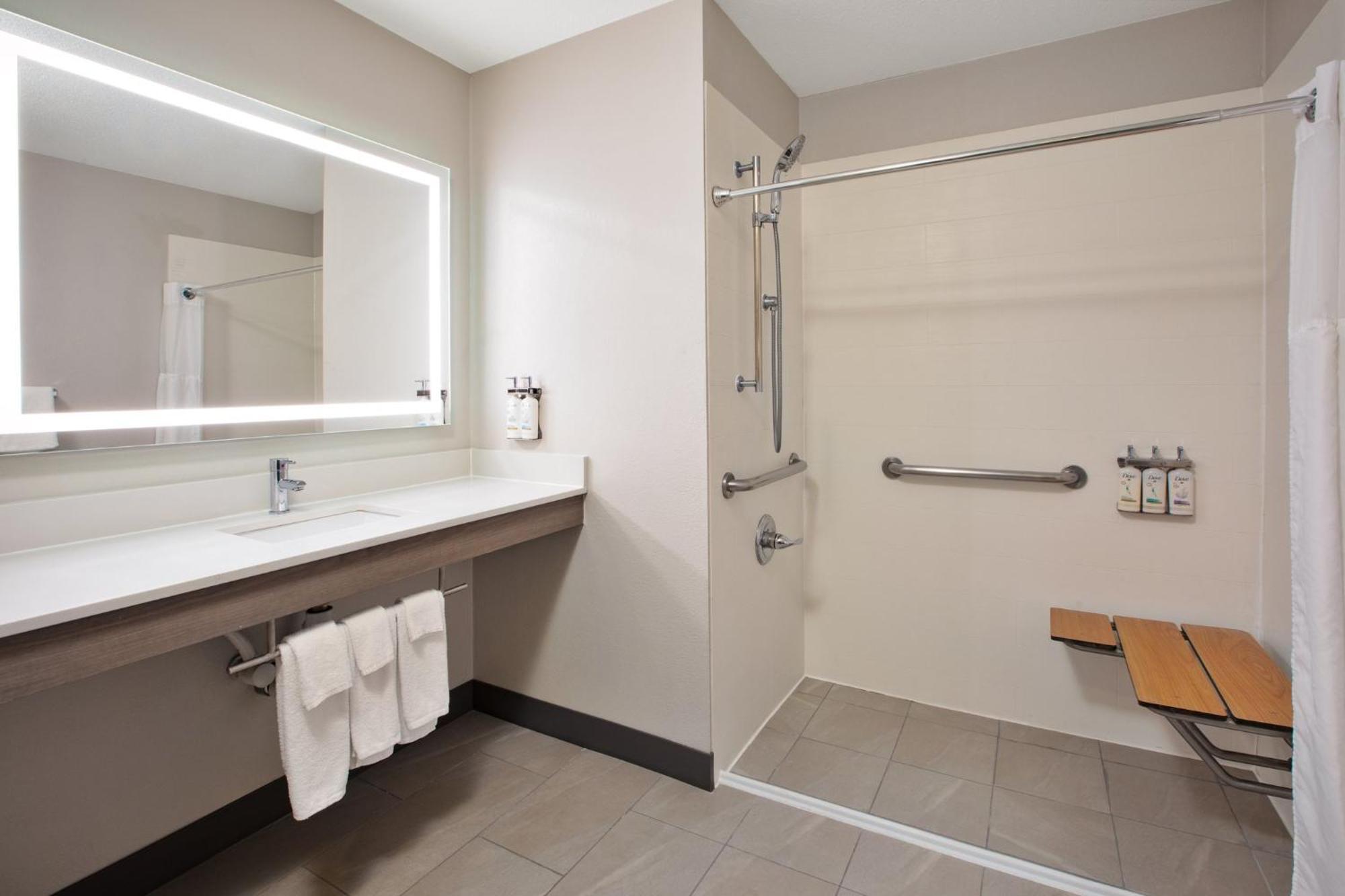 Holiday Inn Express Fremont By Ihg Ngoại thất bức ảnh