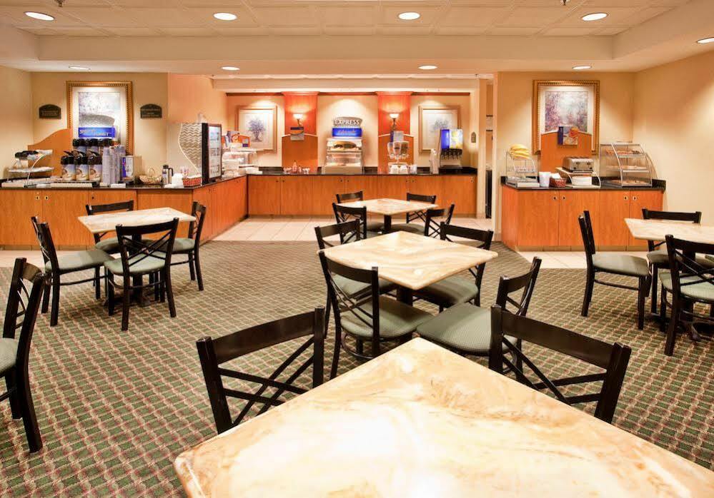 Holiday Inn Express Fremont By Ihg Ngoại thất bức ảnh